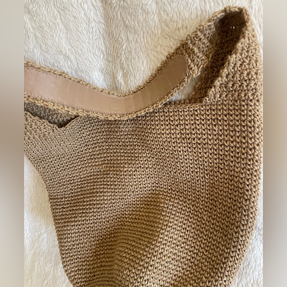 NANNA CAY Handmade Knit Tote Bag - Picture 4 of 15